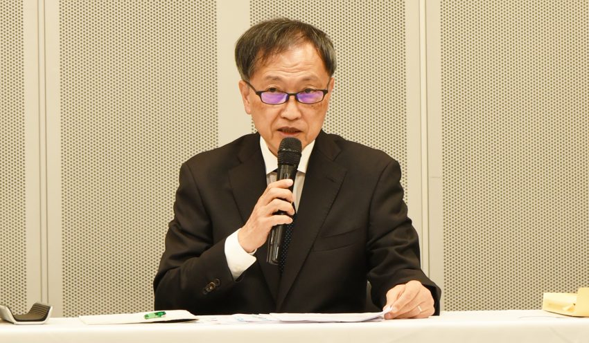 調査結果を公表する立林理・日本郵便代表取締役兼専務執行役員(11月26日、東京・千代田区の「KITTE丸の内」) 調査結果を公表する立林理・日本郵便代表取締役兼専務執行役員(11月26日、東京・千代田区の「KITTE丸の内」)