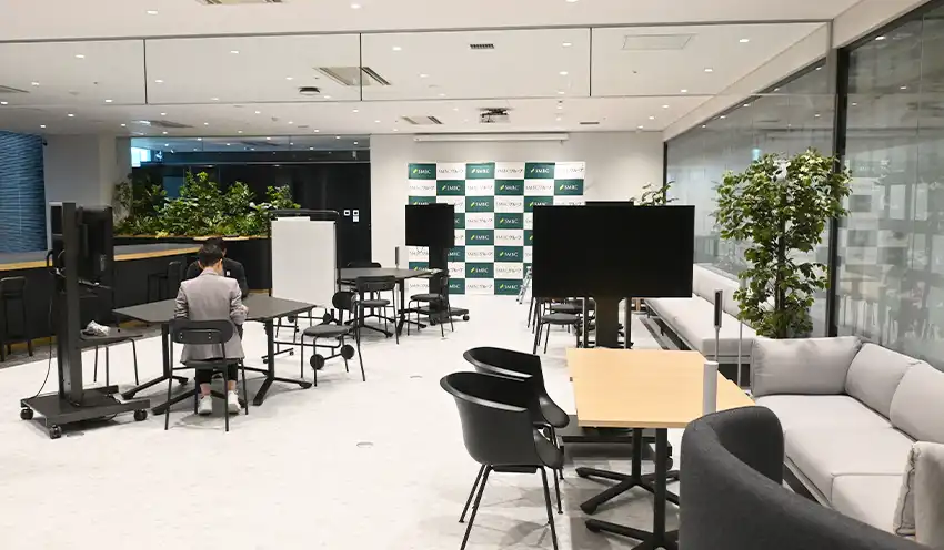 JAM BASEに開設した三井住友銀のHOOPS LINK(7月28日、グラングリーン大阪北館)