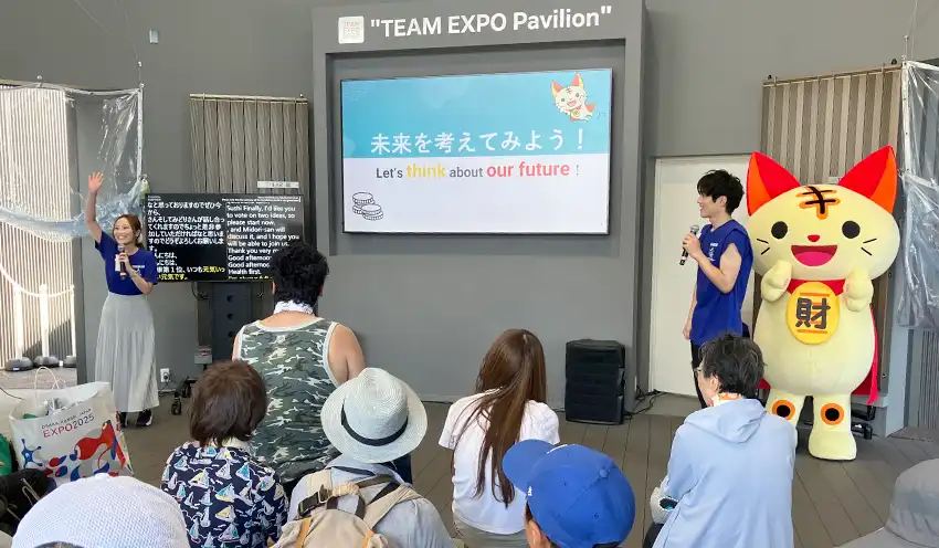 ステージ発表では来場者と一緒に日本の未来を考えた(7月25日)