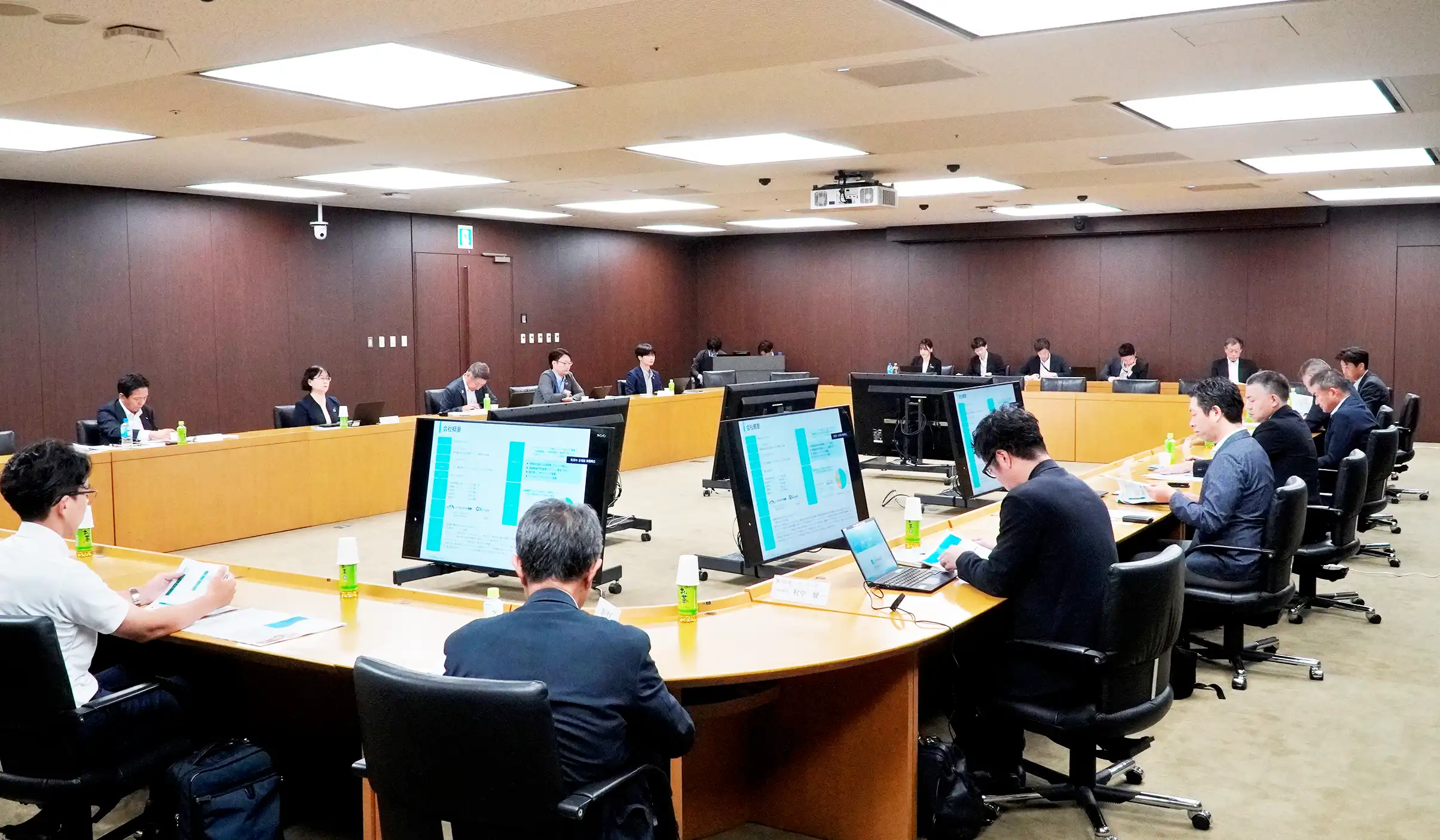 三島信金、飯能信金のほか、銚子信金の担当者が施策を説明したウェブセミナー（8月5日、信金中金本店、信金中金提供）
