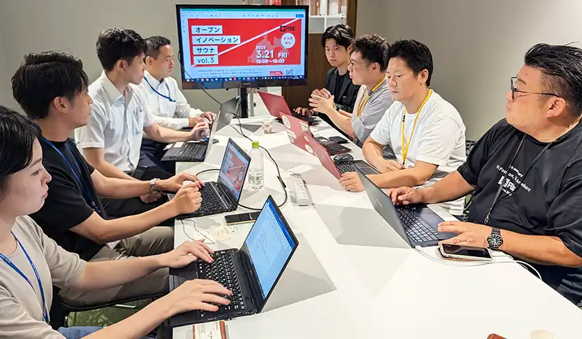 26年開催予定のピッチイベント内容を話し合う３機関メンバー（8月8日）