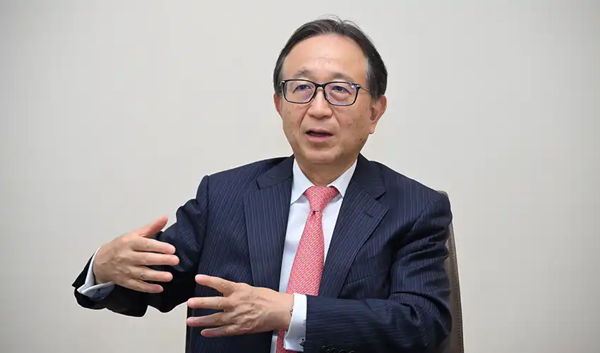 「MUFGはグローバルで比較しても、ユニークで力強いポートフォリオになってきた」と話す亀澤社長（7月29日、MUFG本社）