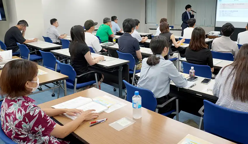 税理士が創業のポイントを説明した（9月17日、名古屋市）