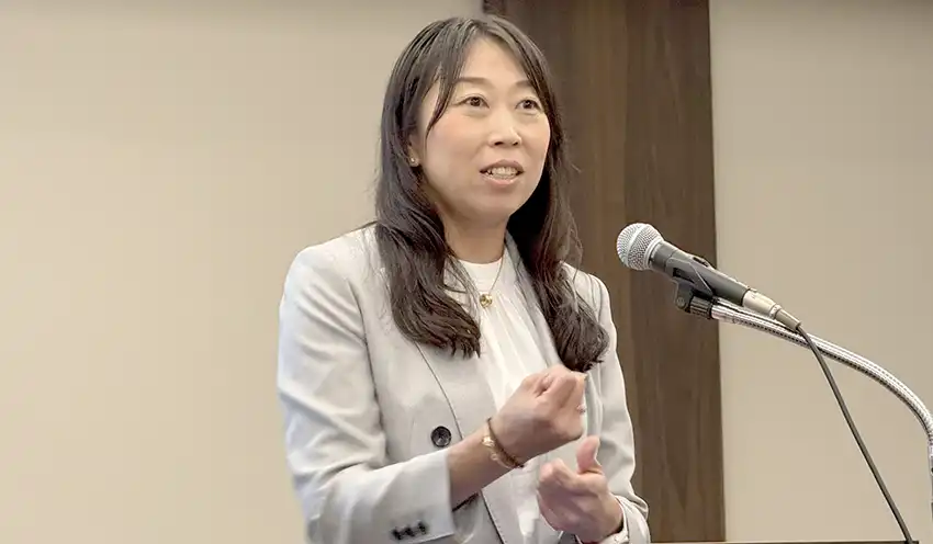 ステーブルコインについて話す清明マネックスG社長（9月1日、都内）