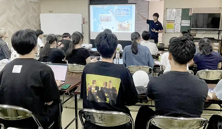 中央大のゼミ生が参加した船舶ファイナンスに関する勉強会（9月18日、愛媛銀提供）