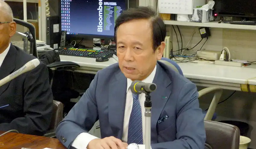 各種施策を説明する舩曵協会長（9月18日、日銀）
