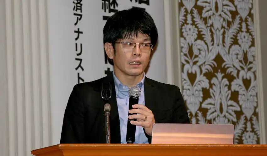 講演する森永氏（10月14日、名古屋マリオットアソシアホテル）