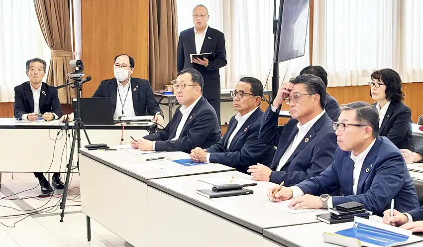 本部職員らが生成AI活用を学んだ導入説明会（9月26日、本店）