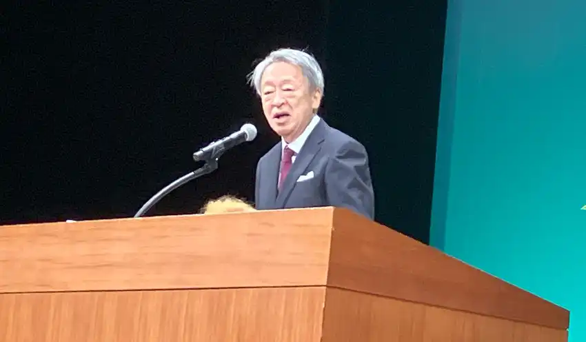講演する池上氏（10月22日、神戸国際会館）