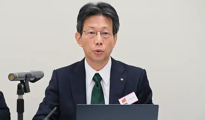 決算説明会見で話す大和証券グループ本社・吉田光太郎CFO（11月4日、東証）